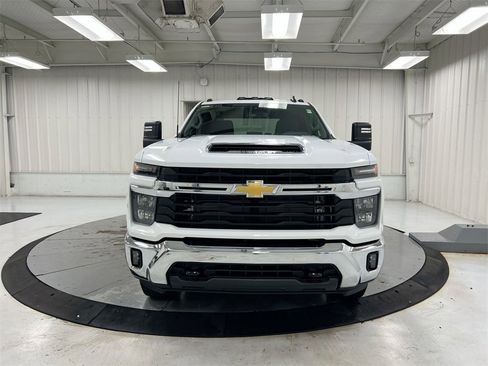 New 2026 Chevrolet Silverado 3500 LT w/ Convenience Package image 2