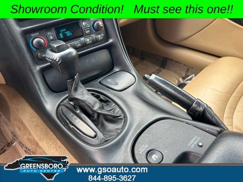 Used 2001 Chevrolet Corvette Convertible w/ Preferred Equipment Group1 RWD image 24