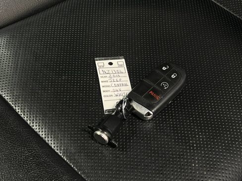 Used 2019 Jeep Compass Limited w/ Safety & Security Group AWD/4WD image 38