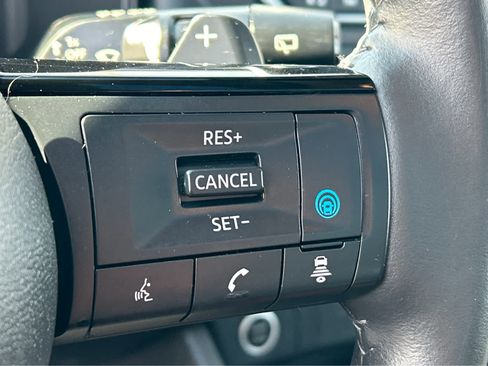 Used 2023 Nissan Rogue SV w/ SV Premium B Package image 21