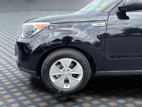 Used 2016 Kia Soul FWD image 12