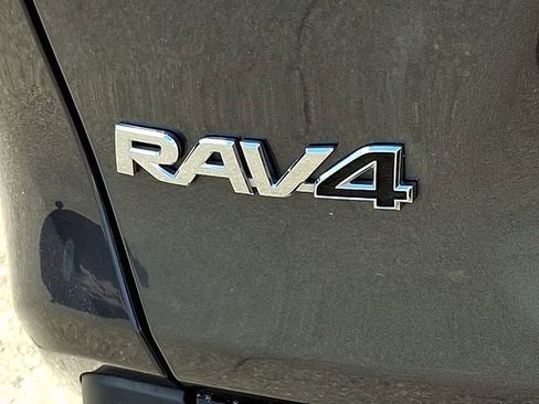 Used 2025 Toyota RAV4 XLE AWD/4WD image 30
