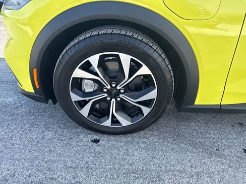 Used 2025 Ford Mustang Mach-E Select w/ Comfort Package Lite image 18