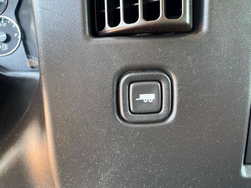 Used 2021 Chevrolet Express 2500 w/ Driver Convenience Package RWD image 31