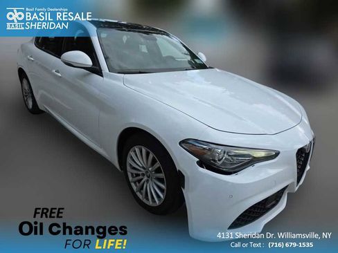 Used 2022 Alfa Romeo Giulia Sprint image 1