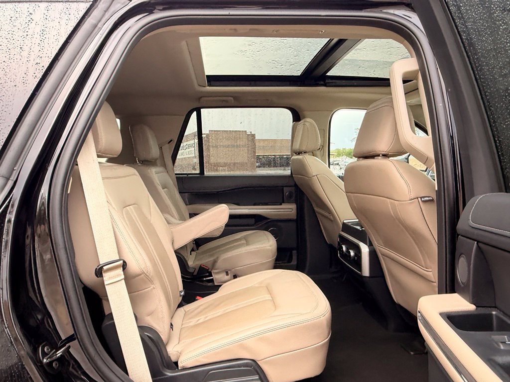 Used 2024 Ford Expedition Limited RWD image 18