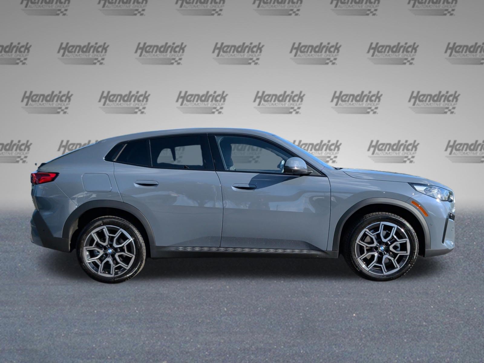 Used 2025 BMW X2 xDrive28i AWD/4WD image 6