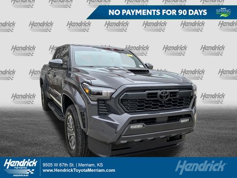Used 2025 Toyota Tacoma TRD Sport w/ TRD Sport Premium Package image 1