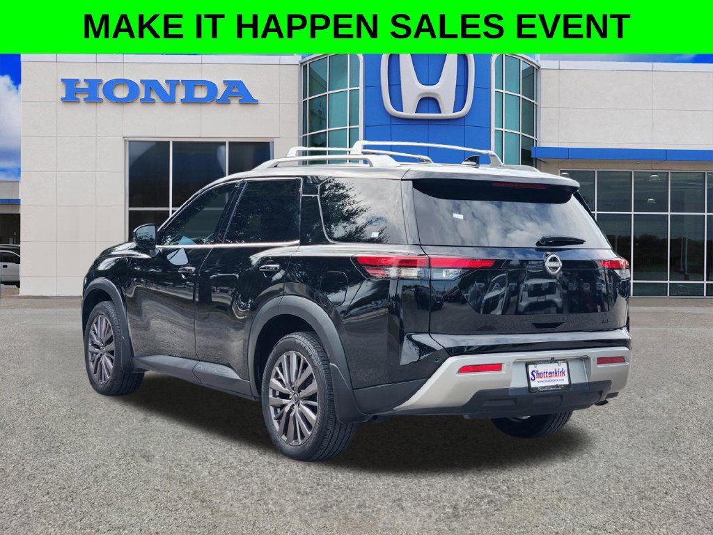 Used 2023 Nissan Pathfinder SL w/ SL Premium Package FWD image 7
