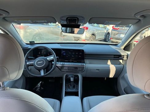 Used 2024 Hyundai Kona SEL image 18