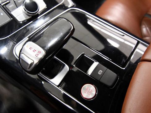 Used 2015 Audi S8 AWD/4WD image 27