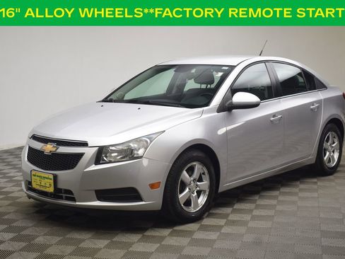Used 2012 Chevrolet Cruze LT image 2