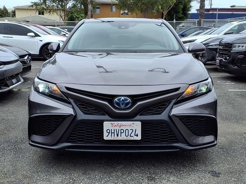 Used 2023 Toyota Camry SE w/ Audio Upgrade Package FWD image 2