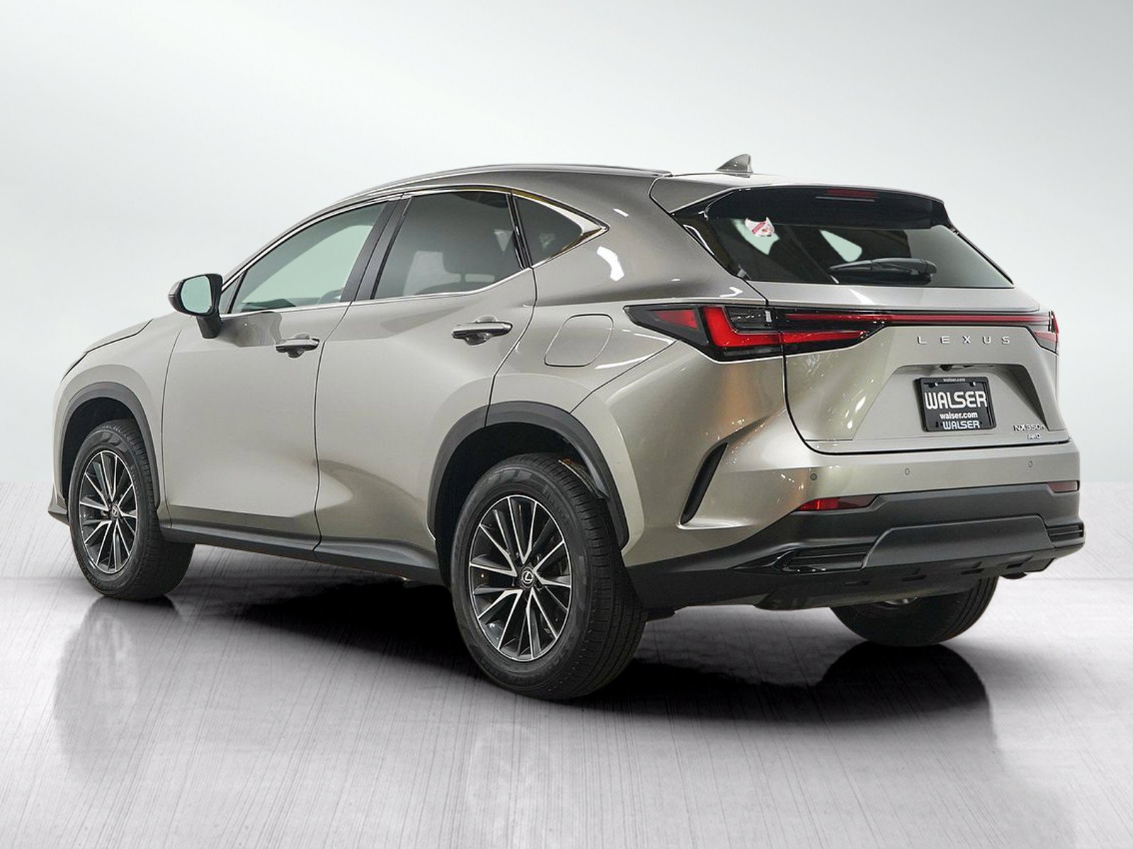 Used 2024 Lexus NX 350h AWD image 4