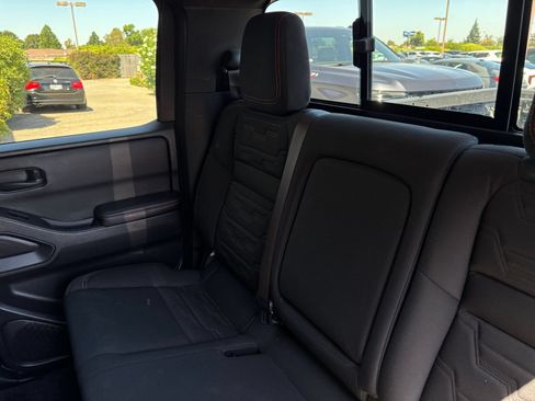 Used 2026 Nissan Frontier PRO-4X AWD/4WD image 39