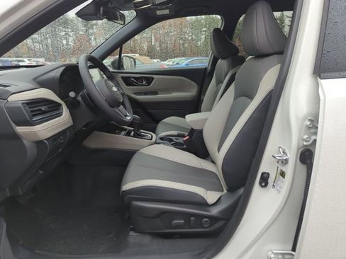 Used 2025 Subaru Forester Limited AWD/4WD image 11