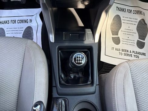 Used 2017 Subaru Forester 2.5i AWD/4WD image 17