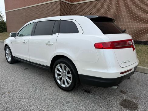 Used 2016 Lincoln MKT AWD image 13