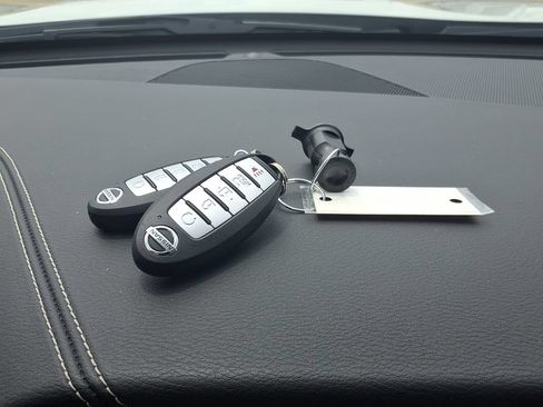 Used 2021 Nissan Maxima Platinum w/ Sport Mat Group FWD image 40