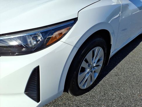 Used 2025 Nissan Sentra S FWD image 8
