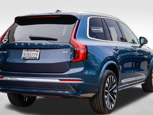 Certified 2025 Volvo XC90 B5 Plus image 8