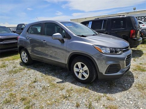 Used 2020 Chevrolet Trax LS image 3