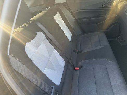 Certified 2025 Chevrolet Trax LS image 10