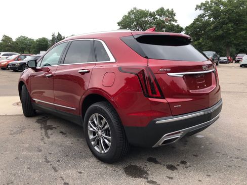 Used 2021 Cadillac XT5 Premium Luxury w/ LPO, Floor Liner Package AWD/4WD image 3