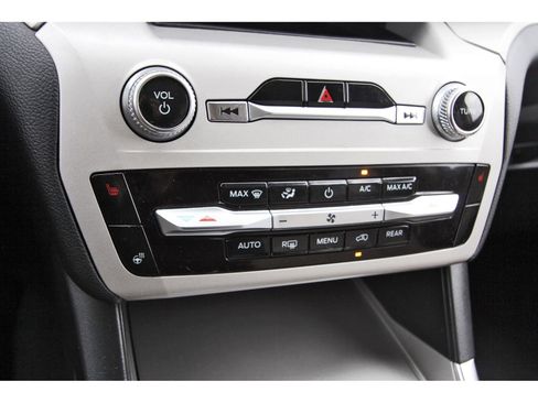 Used 2023 Ford Explorer XLT w/ Equipment Group 202A RWD image 28