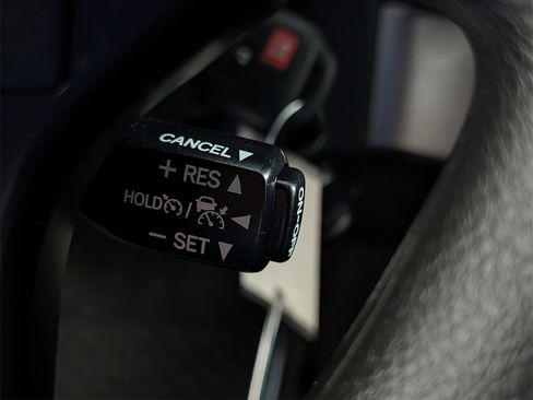 Used 2020 Toyota Tacoma SR image 18