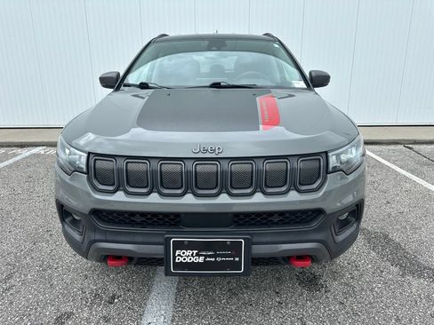 Used 2022 Jeep Compass Trailhawk AWD/4WD image 11