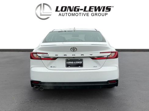 Used 2025 Toyota Camry SE w/ Multimedia Upgrade Package image 5