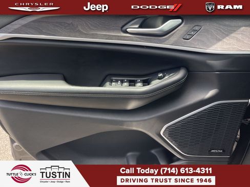 Used 2023 Jeep Grand Cherokee 4WD 4xe image 21