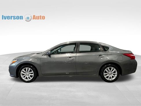 Used 2016 Nissan Altima 2.5 S w/ Power Driver Seat Package image 5