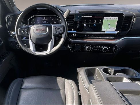 Used 2025 GMC Sierra 1500 SLT image 9
