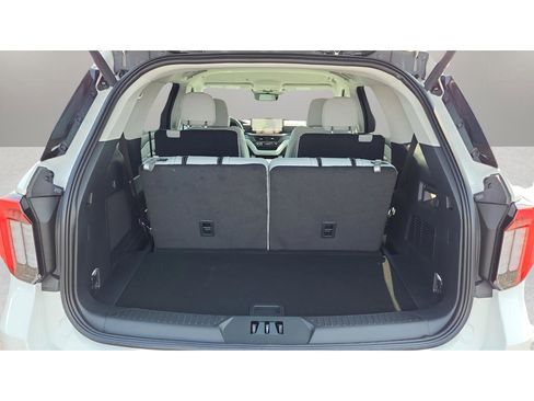 Used 2026 Ford Explorer Platinum w/ LUX Leather Package image 28