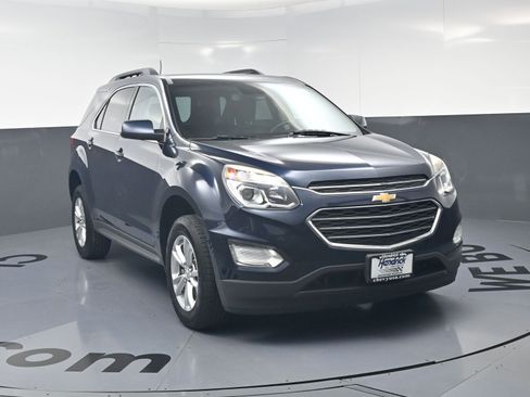 Used 2017 Chevrolet Equinox LT w/ Convenience Package FWD image 3