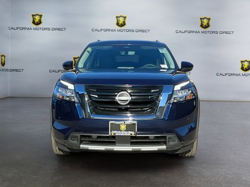 Used 2023 Nissan Pathfinder Platinum w/ Cargo Package image 2