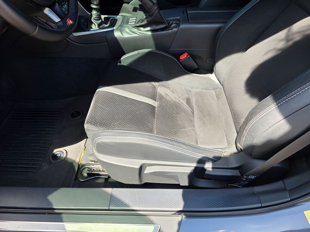 Used 2023 Toyota GR86 Premium w/ ALL Weather Mat Package (TMS) RWD image 14