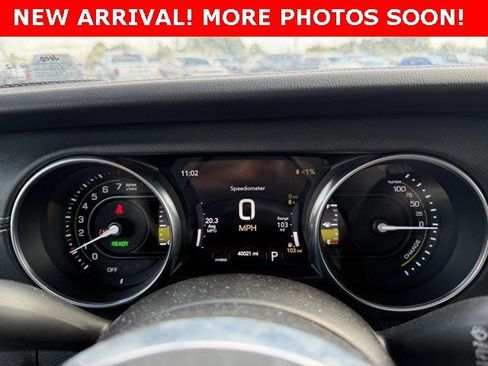 Used 2023 Jeep Wrangler Sahara w/ Cold Weather Group image 6