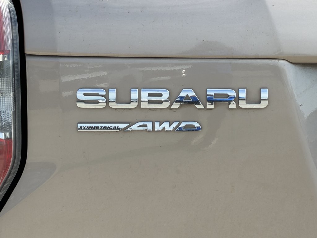 Used 2016 Subaru Forester 2.5i Premium w/ All-Weather Package AWD/4WD image 7