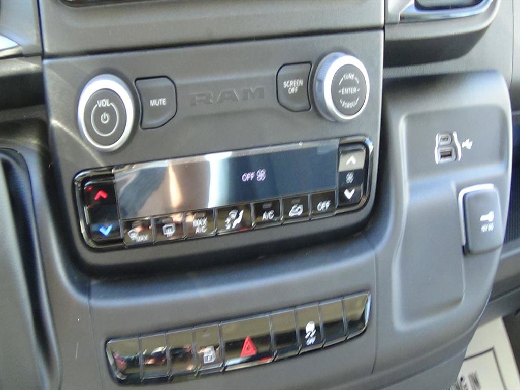 Used 2025 RAM ProMaster 2500 w/ Convenience Group FWD image 18