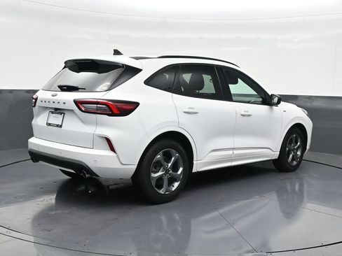 Used 2023 Ford Escape ST-Line w/ Tech Pack #1 FWD image 5