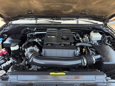 Used 2021 Nissan Frontier SV w/ Midnight Edition Floor Mats image 37