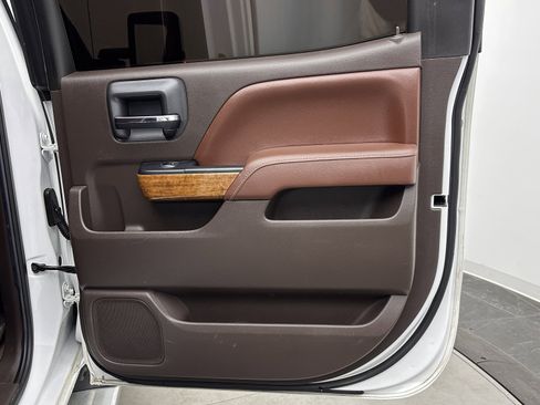 Used 2017 Chevrolet Silverado 3500 High Country w/ Duramax Plus Package image 31