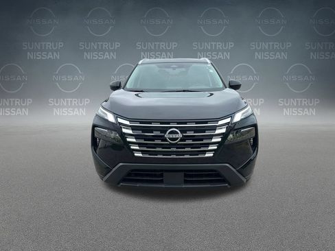 Used 2025 Nissan Rogue SV w/ SV Premium Package FWD image 42