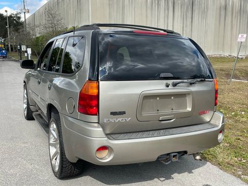 Used 2002 GMC Envoy SLE image 7