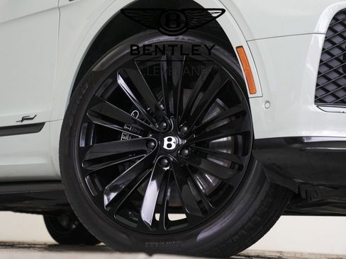 Used 2023 Bentley Bentayga Speed AWD/4WD image 4