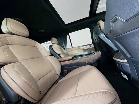 New 2026 Lincoln Navigator Black Label AWD/4WD image 32