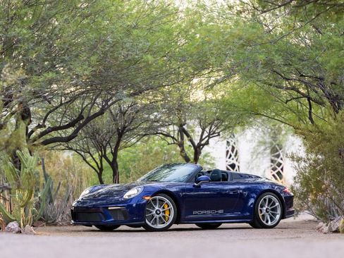 Used 2019 Porsche 911 Speedster RWD image 3